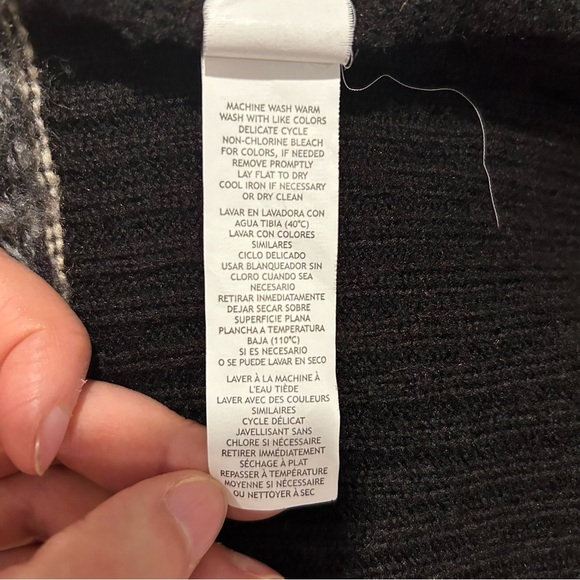 Kenzie Wide Collar Cardigan Size Large - Picture 10 of 10